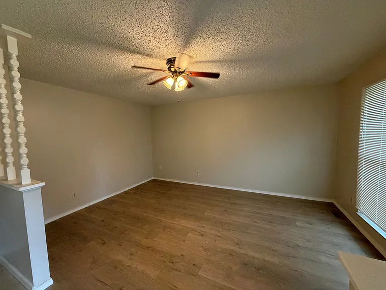 8908 Saint Louis Ave — Photo 18