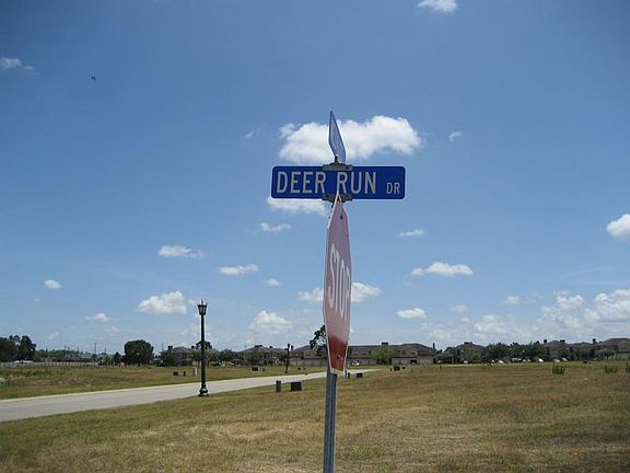 4th image of 127 Deer Run Dr