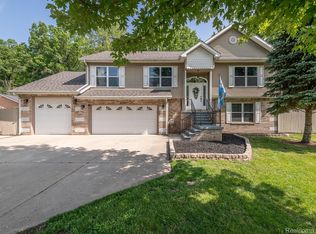 25550 Haig St, Taylor, MI 48180