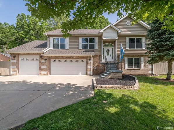 25550 Haig St, Taylor, MI 48180