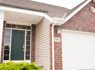 1100 Oaktree Pl, Manhattan, KS 66503