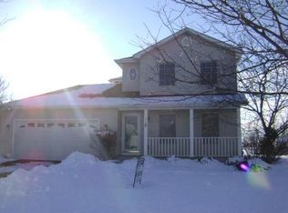 448 Cambridge Ave, Elburn, IL 60119