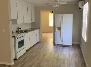 108 Elizabeth St #B, Paris, TN 38242