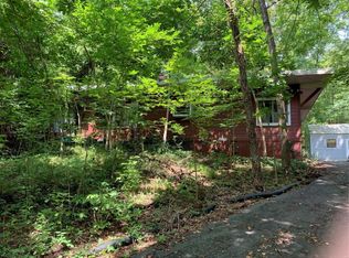 220 Hickory Ln, Eureka, MO 63025