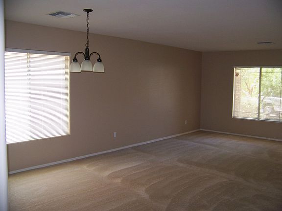 3rd image of 43694 W Cowpath Drive