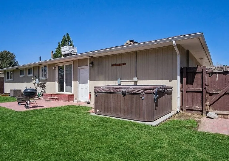 1736 E Tramway Dr — Photo 21