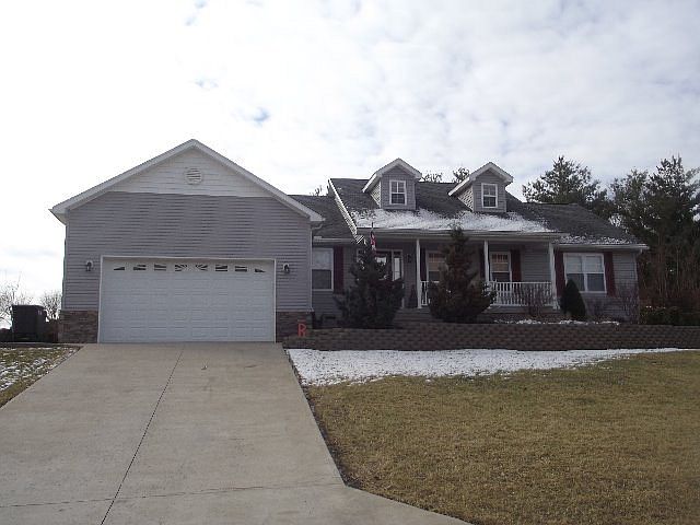 1st image of 740 Forest Hills Dr