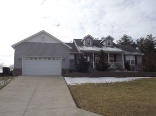 740 Forest Hills Dr, Maysville, KY 41056