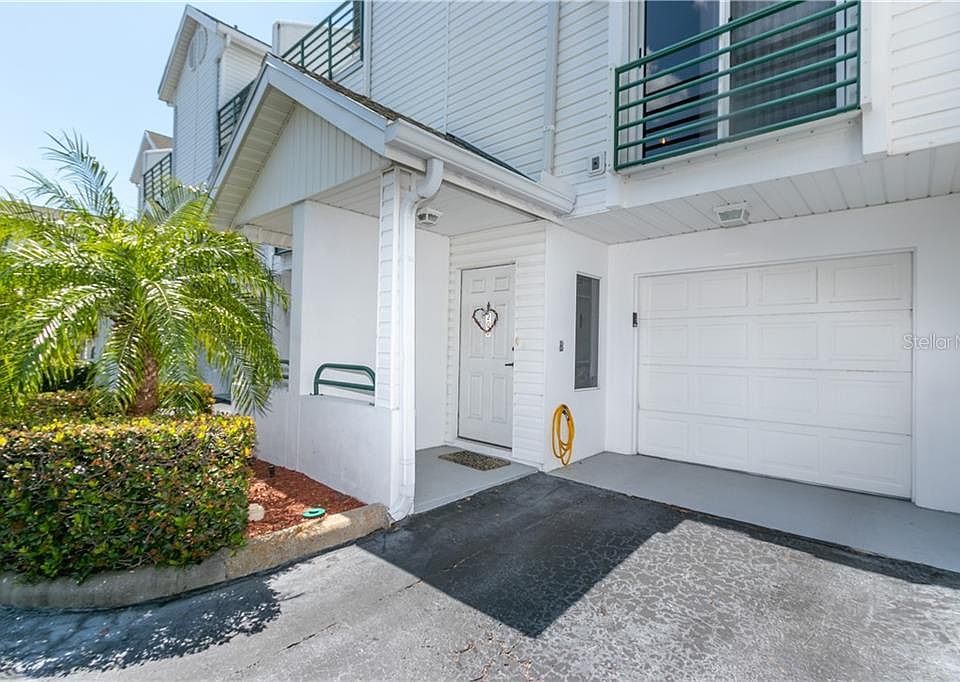 1st image of 320 Island Way APT 206