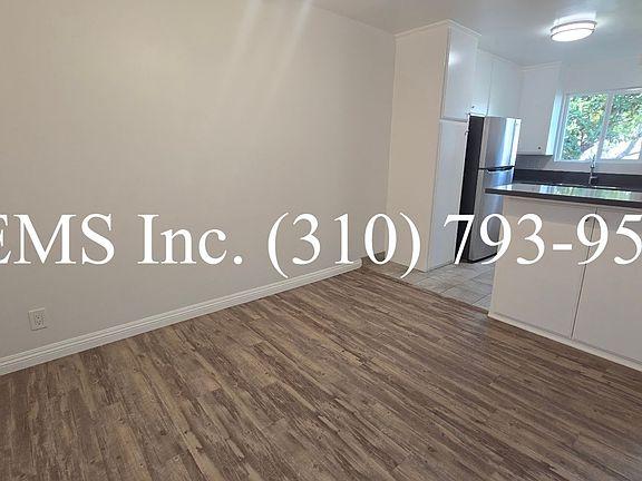 4th image of 3356 Mentone Ave #5