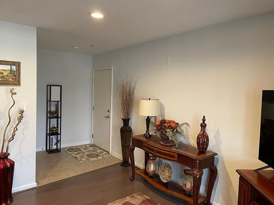 Front door/entry