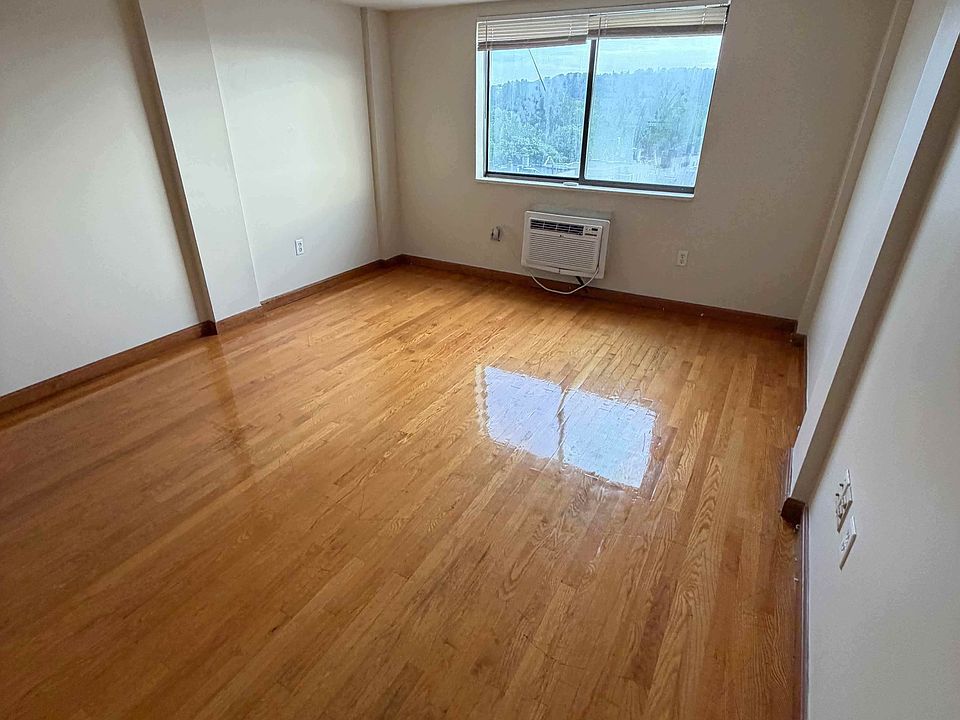 1st image of 1112 Commonwealth Ave #1110-603