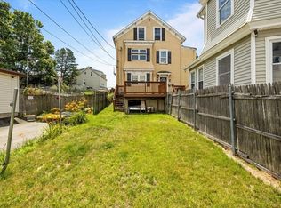 499 Tecumseh St, Fall River, MA 02721