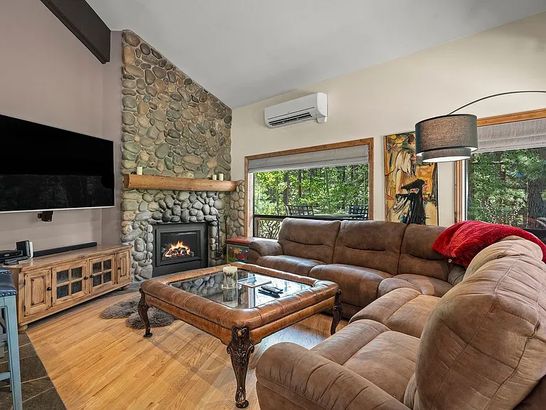 1091 Flume Rd — Photo 6