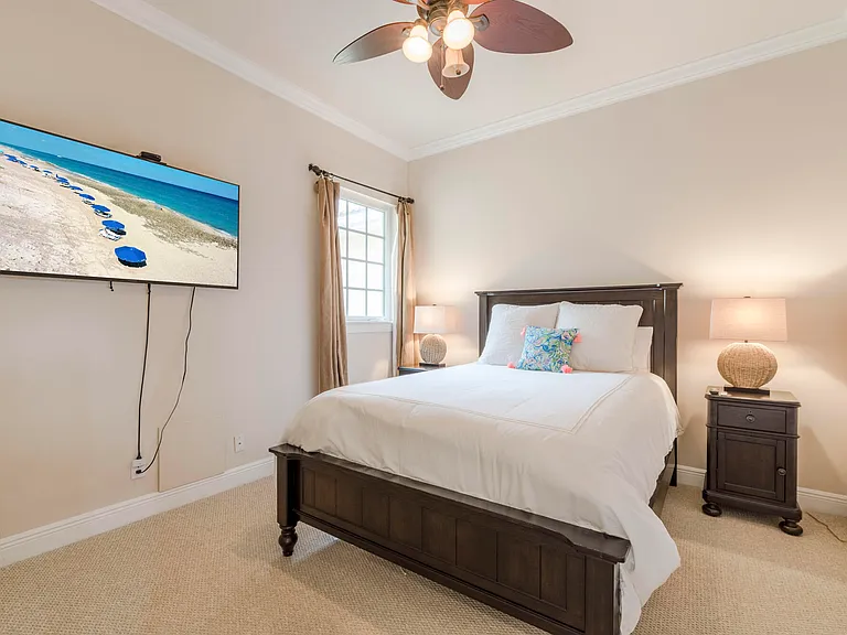 106 Renaissance Dr — Photo 22