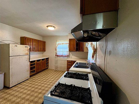 3rd image of 3403 Saint Ann St