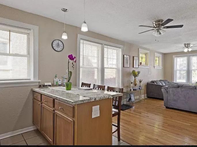 1828 Allen Ave — Photo 3