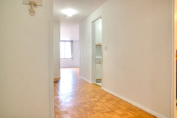 Rented by Addison Property Group | media 18