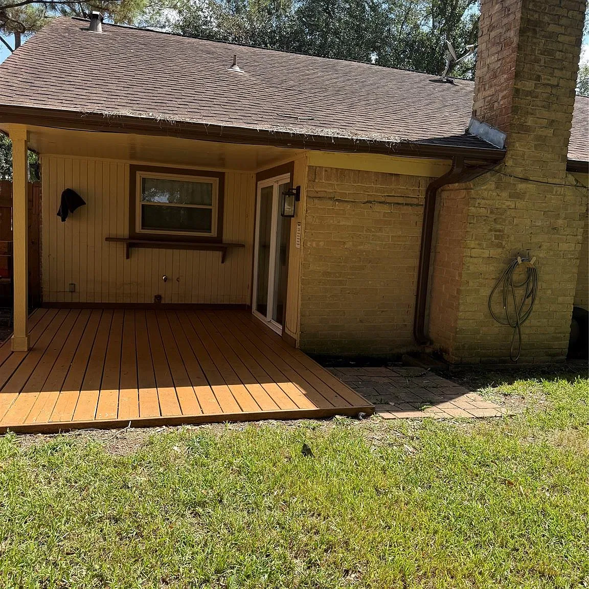 3 bed, 2.0 bath, 1701 sqft, $2,500 — Photo 2