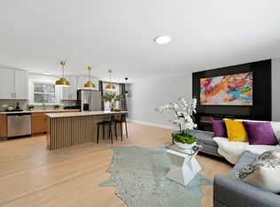 10025 S 86th Ct, Palos Hills, IL 60465