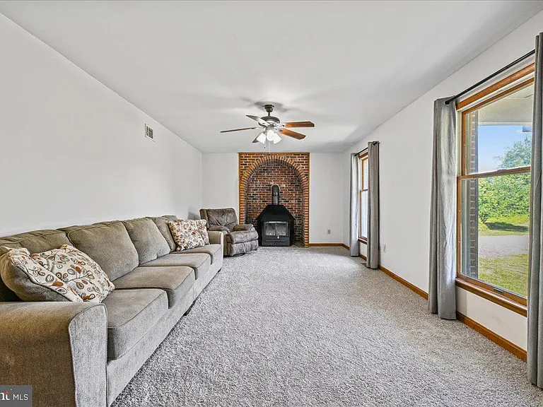 13245 Croom Rd — Photo 18