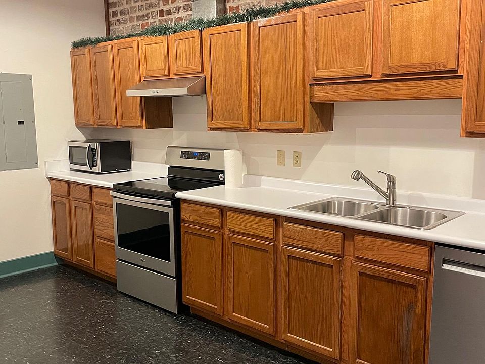 106 W Broughton St APT A, Savannah, GA 31401 Zillow