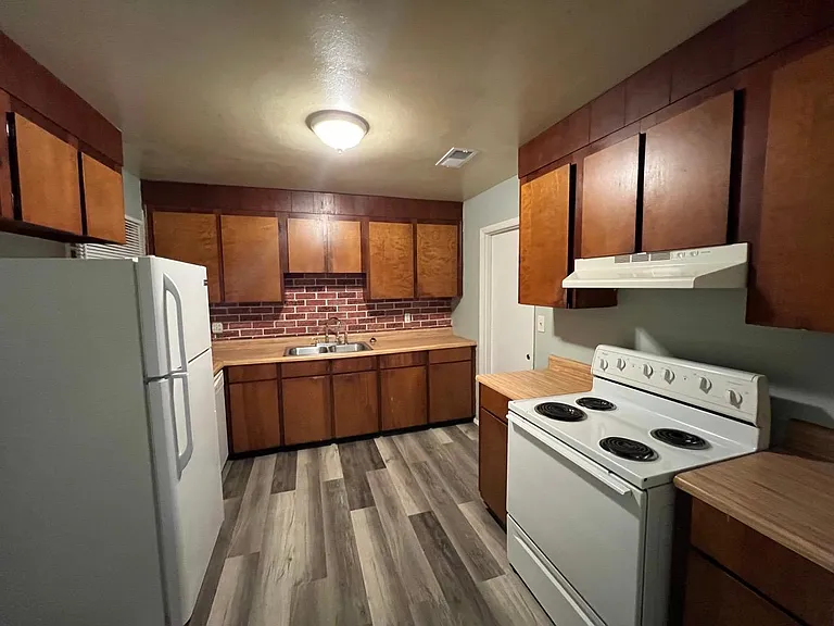 211 Utah Ave — Photo 17