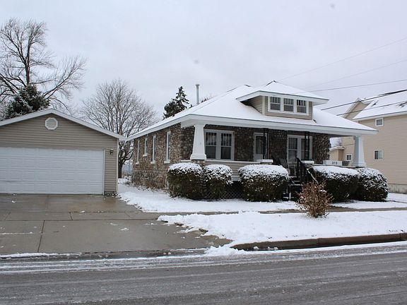 2 Car Detached Garage