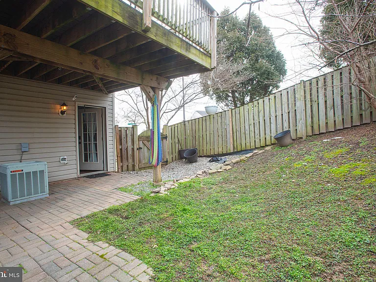200 Toddson Ln — Photo 27