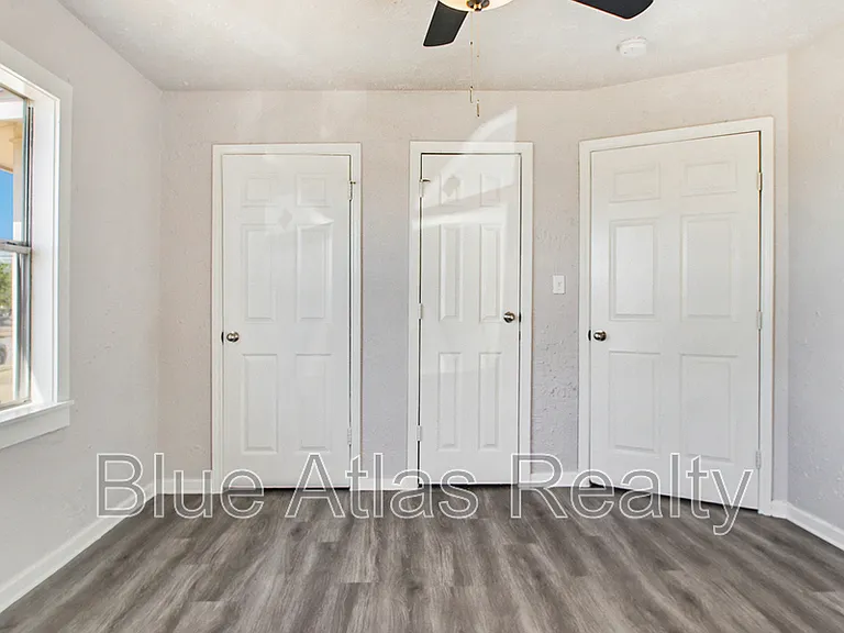 5633 Ramey Ave — Photo 8