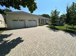 41 Sunset Ave, Warwick, ON N0M 2S0