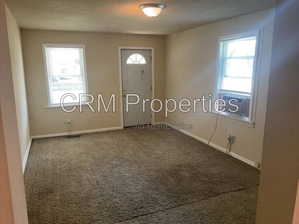 2 bed, 1.0 bath, 768 sqft, $900 — Photo 3