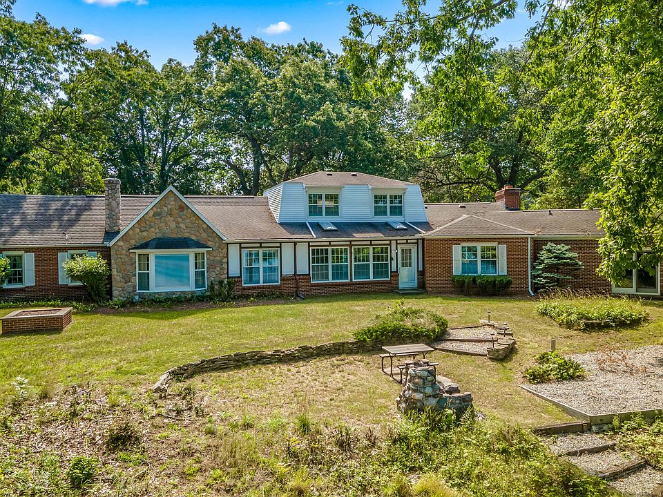 4300 W Bacon Rd, Hillsdale, MI 49242 MLS 23032428 Zillow