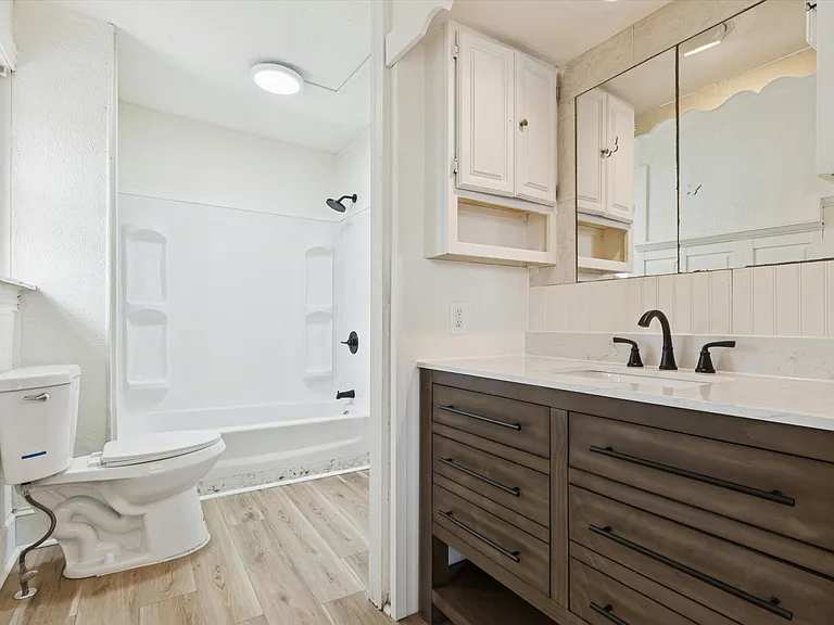 415 Walnut St #1 — Photo 9
