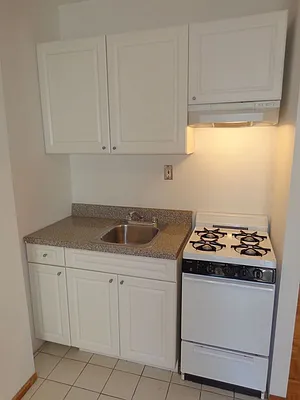 Rented by Blana LLC | media 10