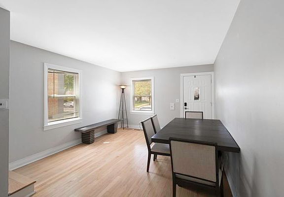 2nd image of 2623 Rhodes Ave