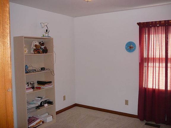 3rd image of 4518 Vicky Ln