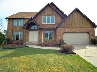 33 Black Spruce Ct, Amherst, NY 14228