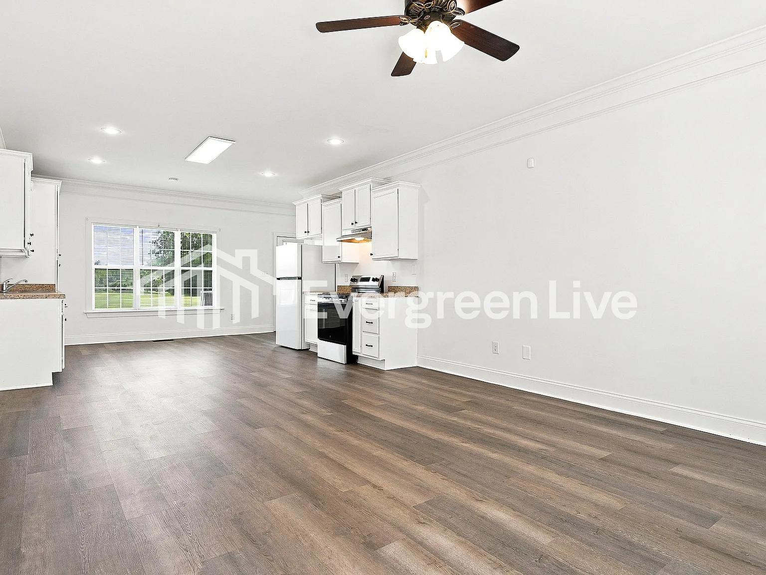 5 bed, 3.0 bath, 1753 sqft, $1,945 — Photo 2