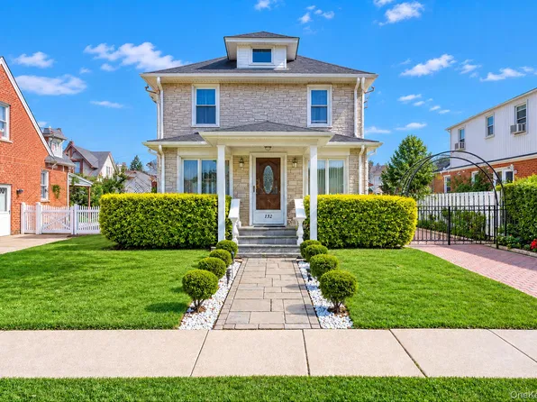 132 Herman Boulevard, Franklin Square, NY 11010