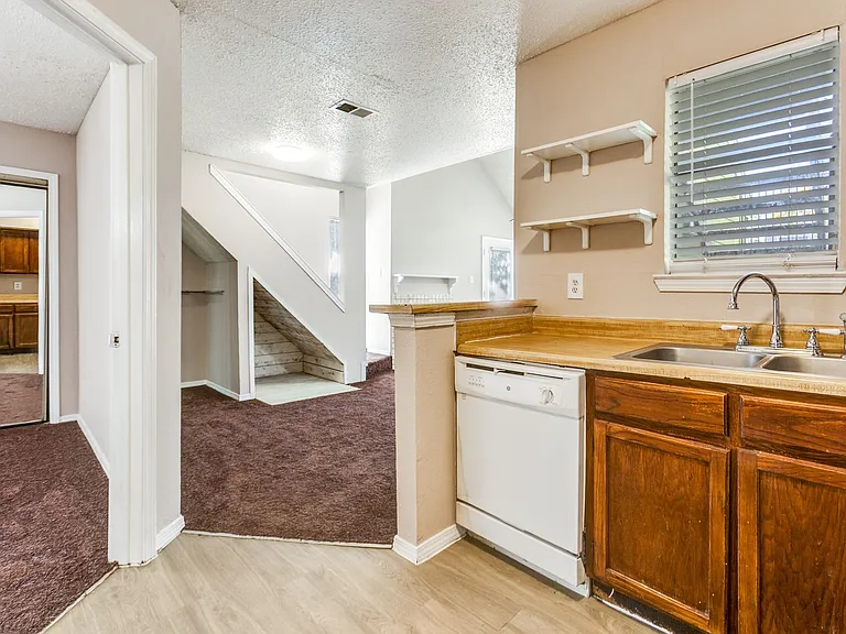 9833 Walnut St #203 — Photo 18