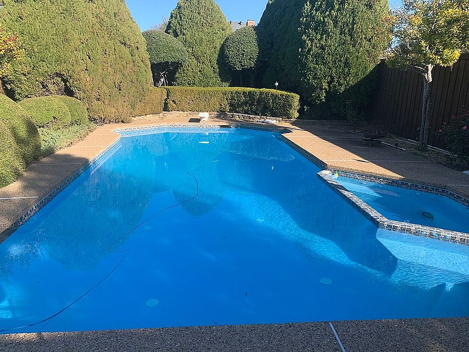 2nd image of 12906 Jennifer Pl