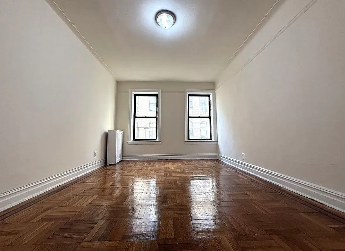 1 bed, 700 sqft, $2,100 — Photo 3