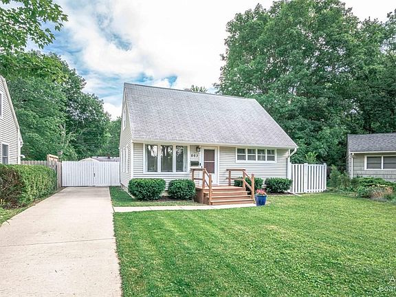 2nd image of 863 Starwick Dr