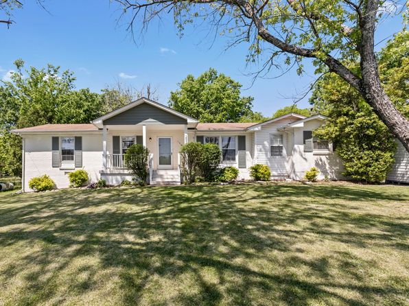 2821 Galesburg Dr, Nashville, TN 37217