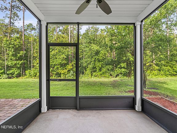 5th image of 195 RICHMOND Drive