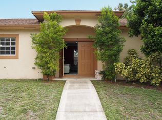 365 Broward Ave, Greenacres, FL 33463