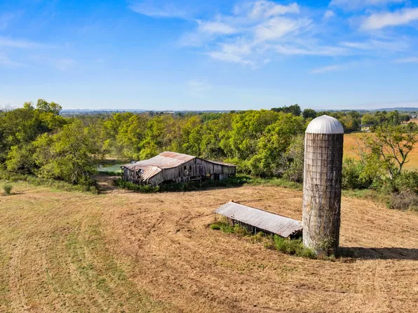 2829 Thompson Station Rd E, Thompsons Station, TN 37179