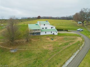 8455 Cutter Rd, Fredericksburg, OH 44627