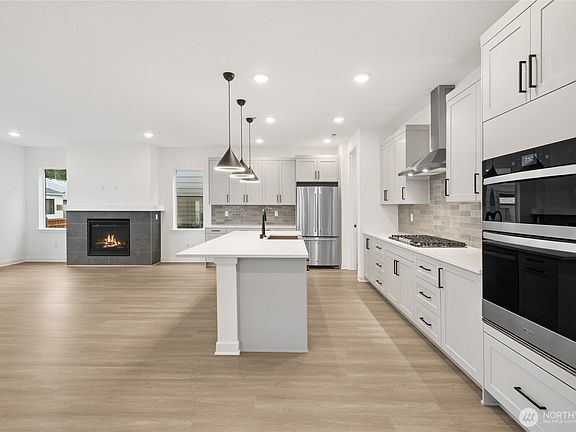 4th image of 20307 154th Street E #17